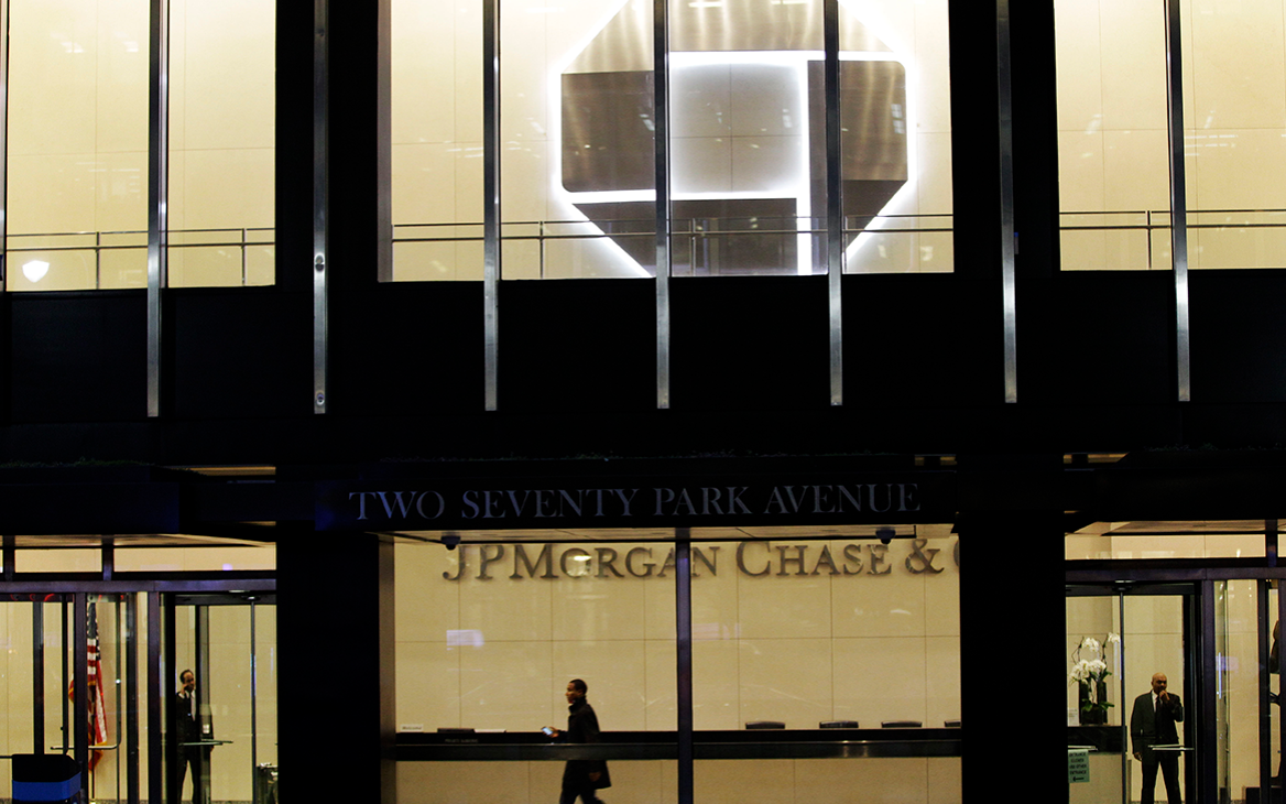 Reuters и Bloomberg узнали о работе западных банков с рынком долга России