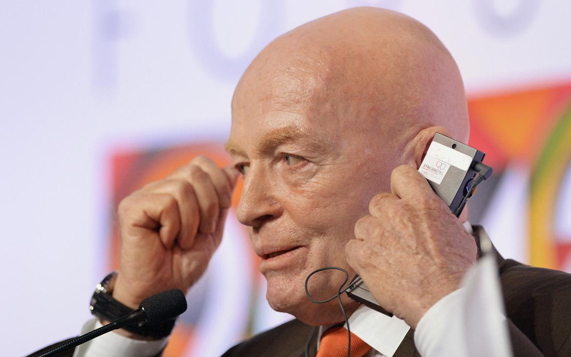 Инвестор Мобиус пожаловался на проблемы с выводом денег из Китая