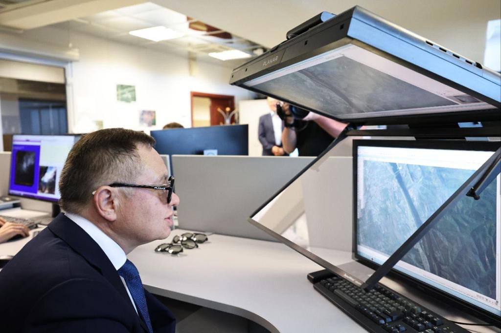 Минстрой приобщится к космическим технологиям