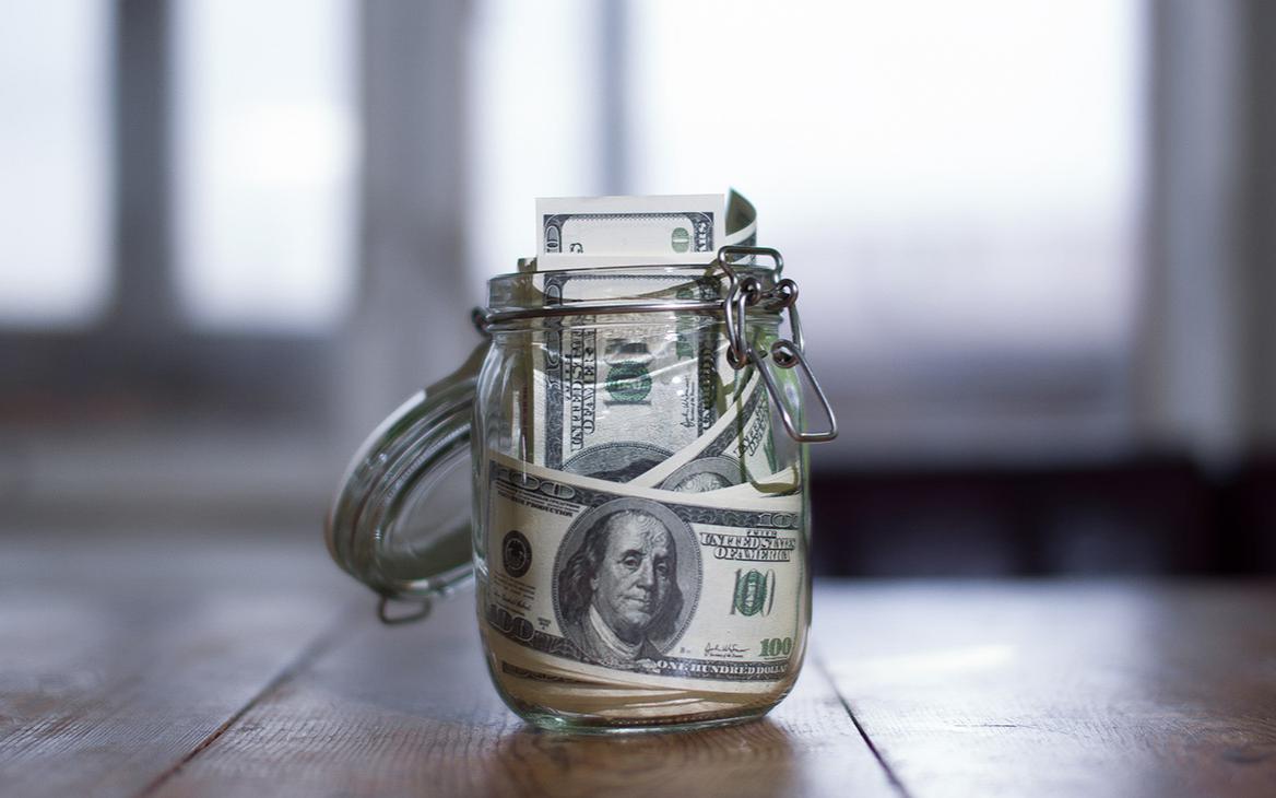 В ЦБ дали советы, как хранить сбережения в долларах на фоне санкций