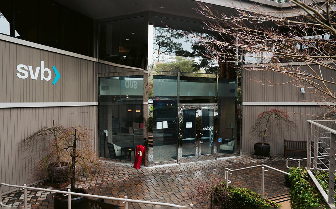 Axios предупредил о кризисе банковской системы США