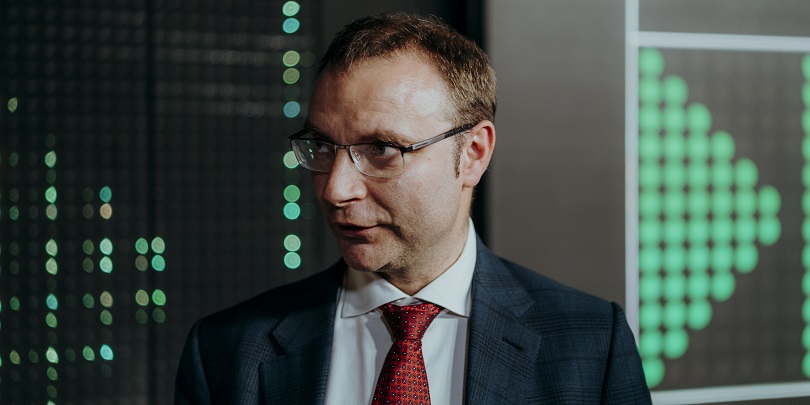 Глава СПБ Биржи заявил о планах запустить гонконгские ETF для «неквалов»