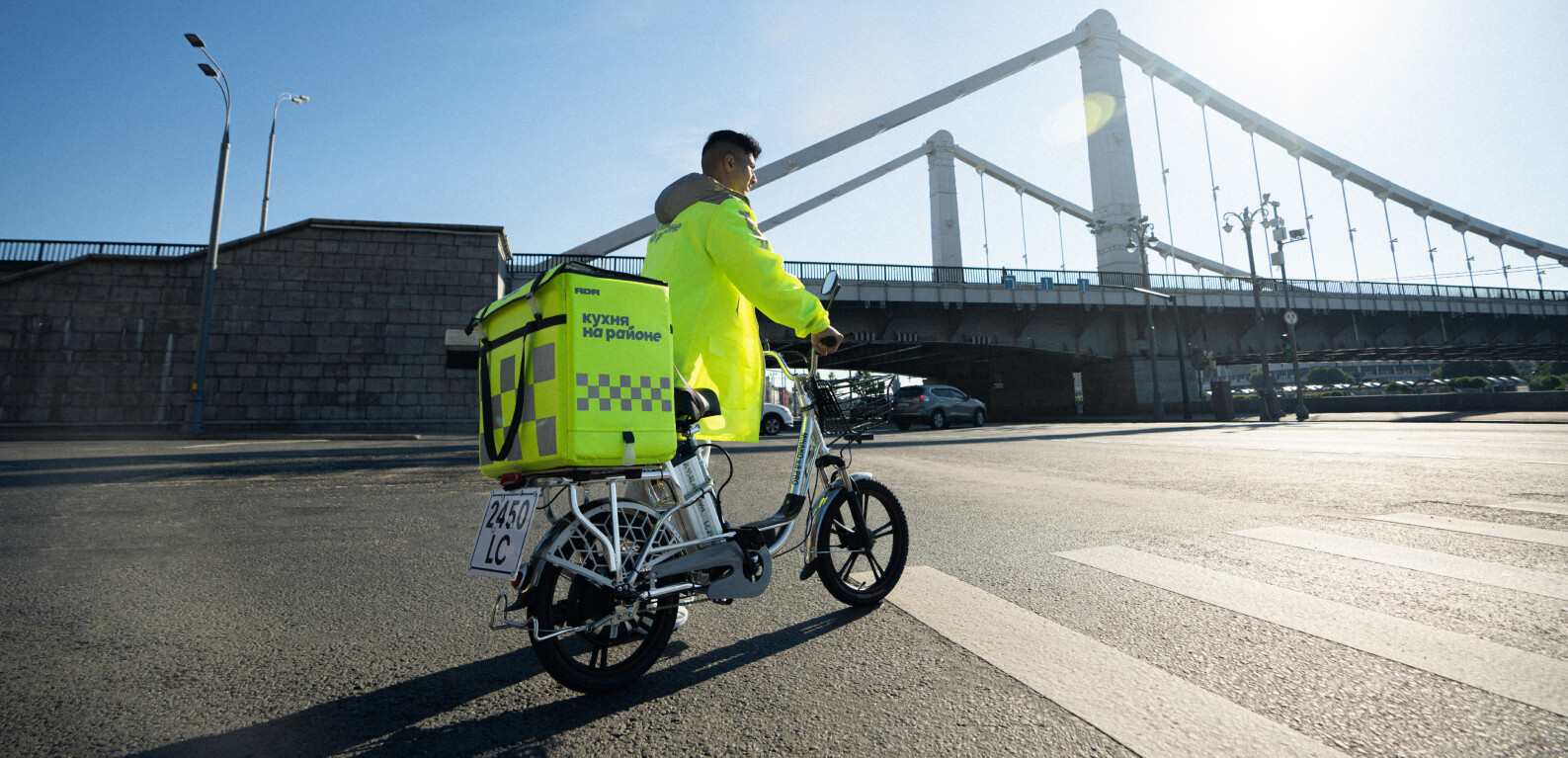 Как сохранить объем найма на «горящем» рынке курьеров: второй сезон с «Кухней на районе»