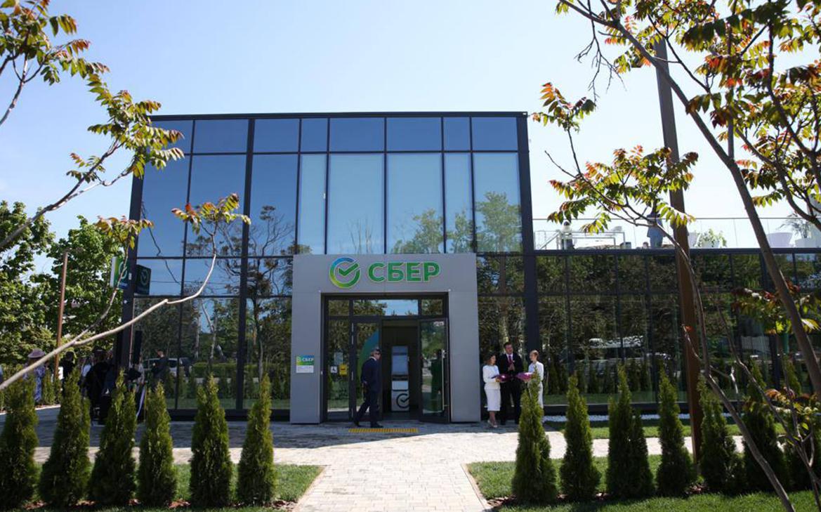 Сбербанк открыл первое отделение в Севастополе