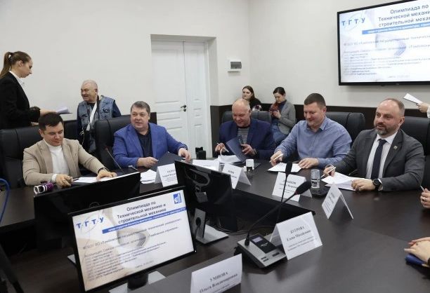 Тамбовские строители повысили студентам стипендию