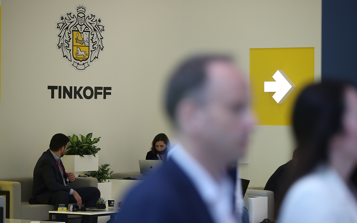 «Тинькофф» с 28 мая временно перестанет открывать вклады в валюте