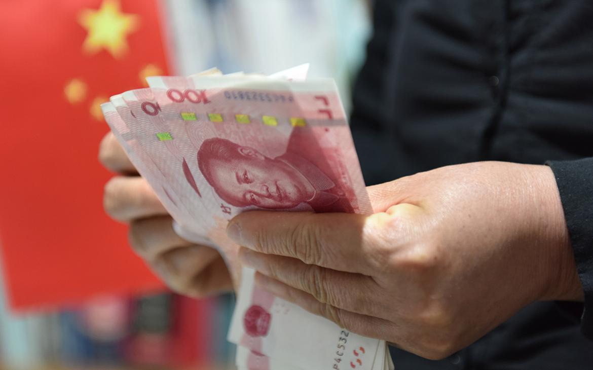 Как объемы торгов юанем впервые обогнали доллар. Инфографика