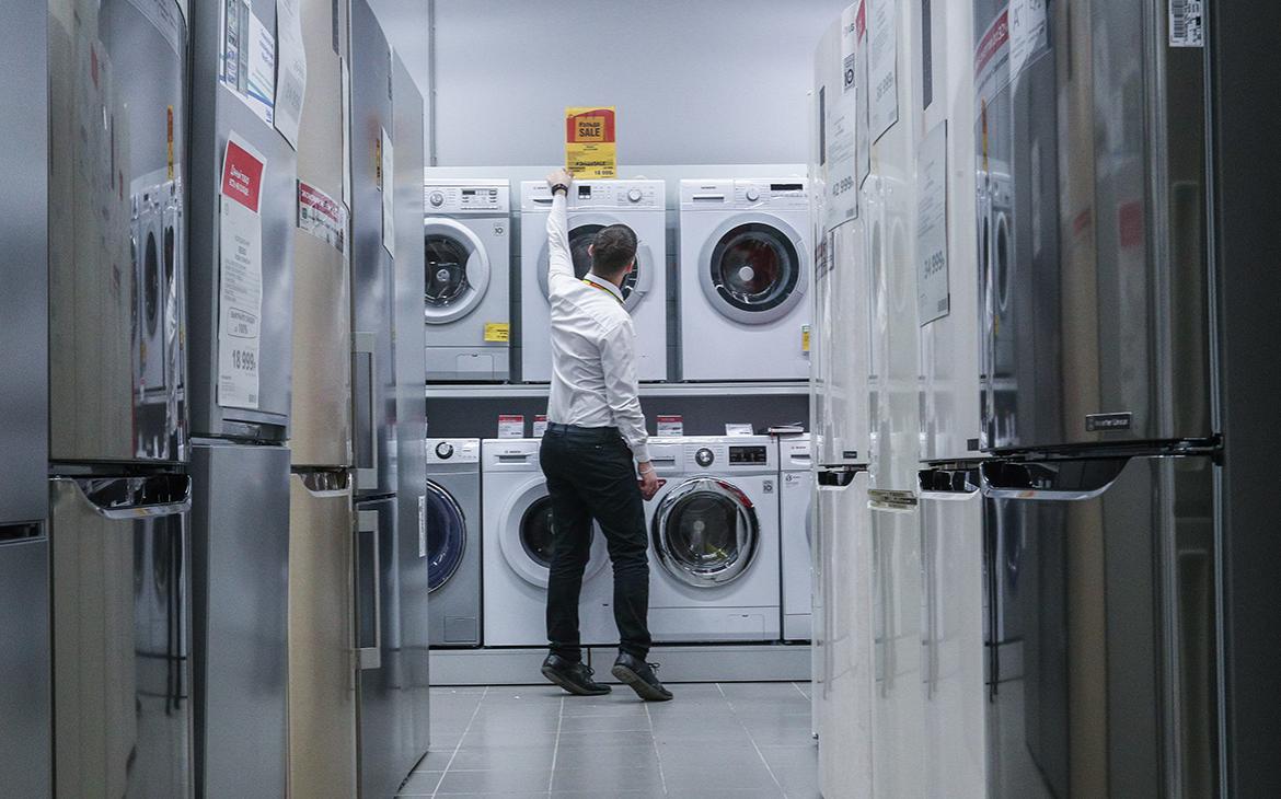 Как россияне взяли рекордное число кредитов на товары. Инфографика