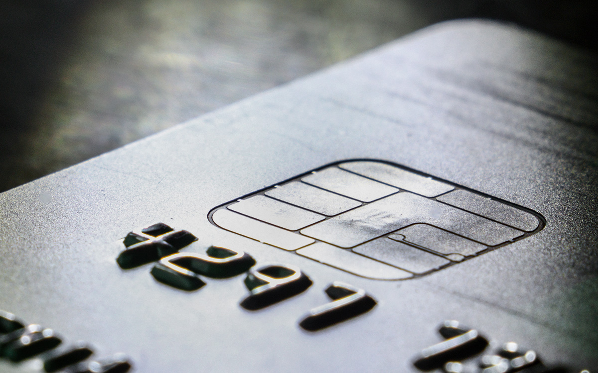 В «Сколково-РЭШ» заявили о рисках владения «мертвыми» банковскими картами