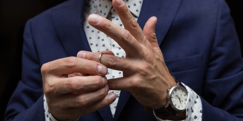 Женатые мужчины старше 45 лет оказались склонны к панике на рынке