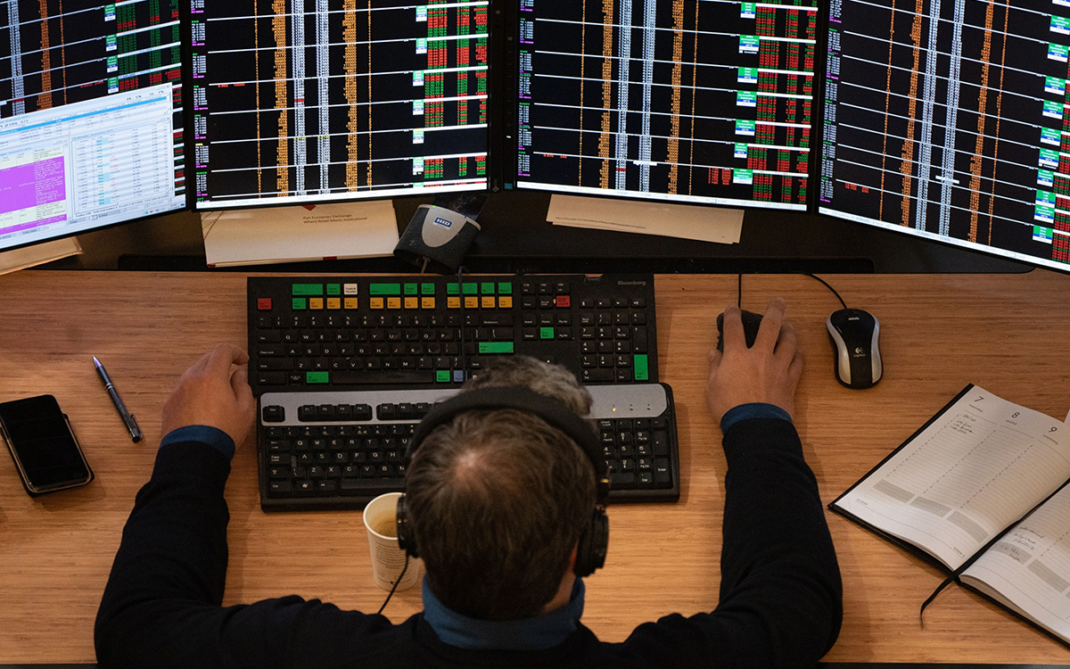 Брокер «Универ Капитал» попросит признать себя банкротом