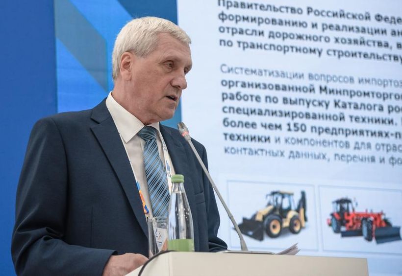 Дорожно-строительной технике нужны каталог и госпрограмма