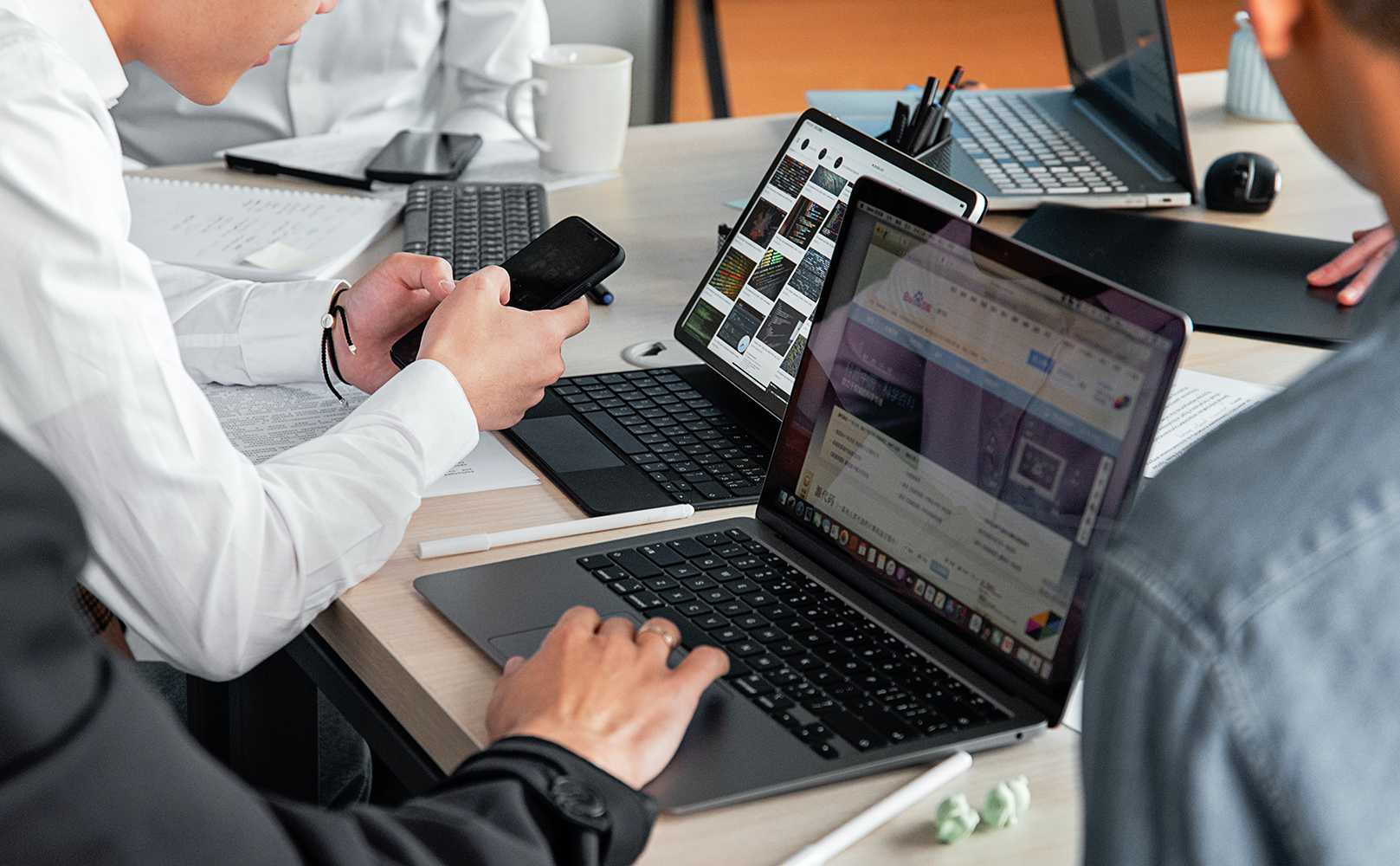 Иностранные инвесторы увеличили вложения в российские акции