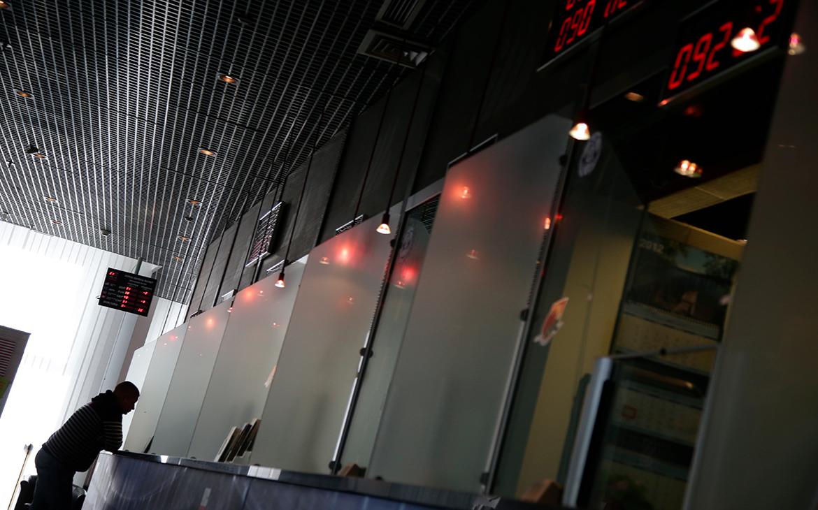 Эксперты зафиксировали отток денег премиальных клиентов из банков