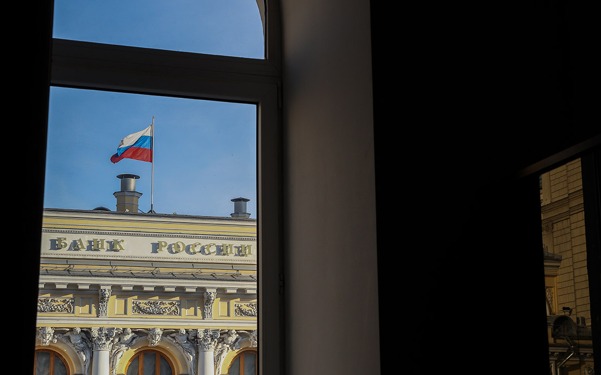 ЦБ увеличил до двух месяцев срок продажи валюты для всех экспортеров