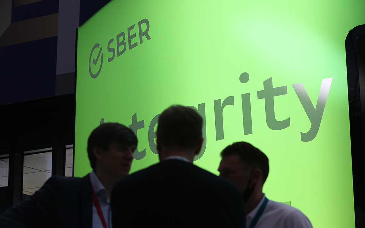 «Сбер» отметил отставание экосистем в приросте безналичных платежей