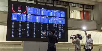 Японские индексы Nikkei и Topix взлетели из-за надежд на рост экономики