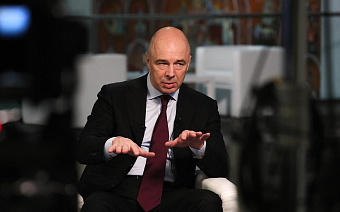 Минфин заявил об использовании странами опыта России по уходу от доллара