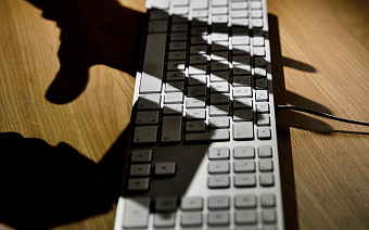 Опрос РБК: кто завел карты для оплаты за рубежом и закрыл валютные вклады