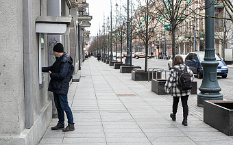 Сбережения россиян в банках за рубежом в кризисный год выросли втрое