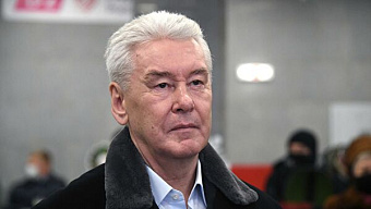 Собянин пообещал не сокращать инвестиции в соцсферу из-за COVID-19