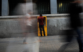 Санкции на «Тинькофф» и «Юнистрим». Как они повлияют на банки и переводы