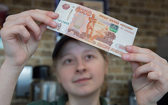 Пятитысячные купюры заняли треть оборота наличных в 2021 году